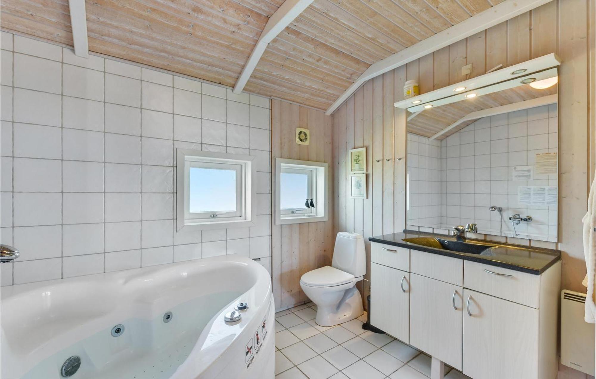 Beautiful Home In Nordborg With Wifi Extérieur photo