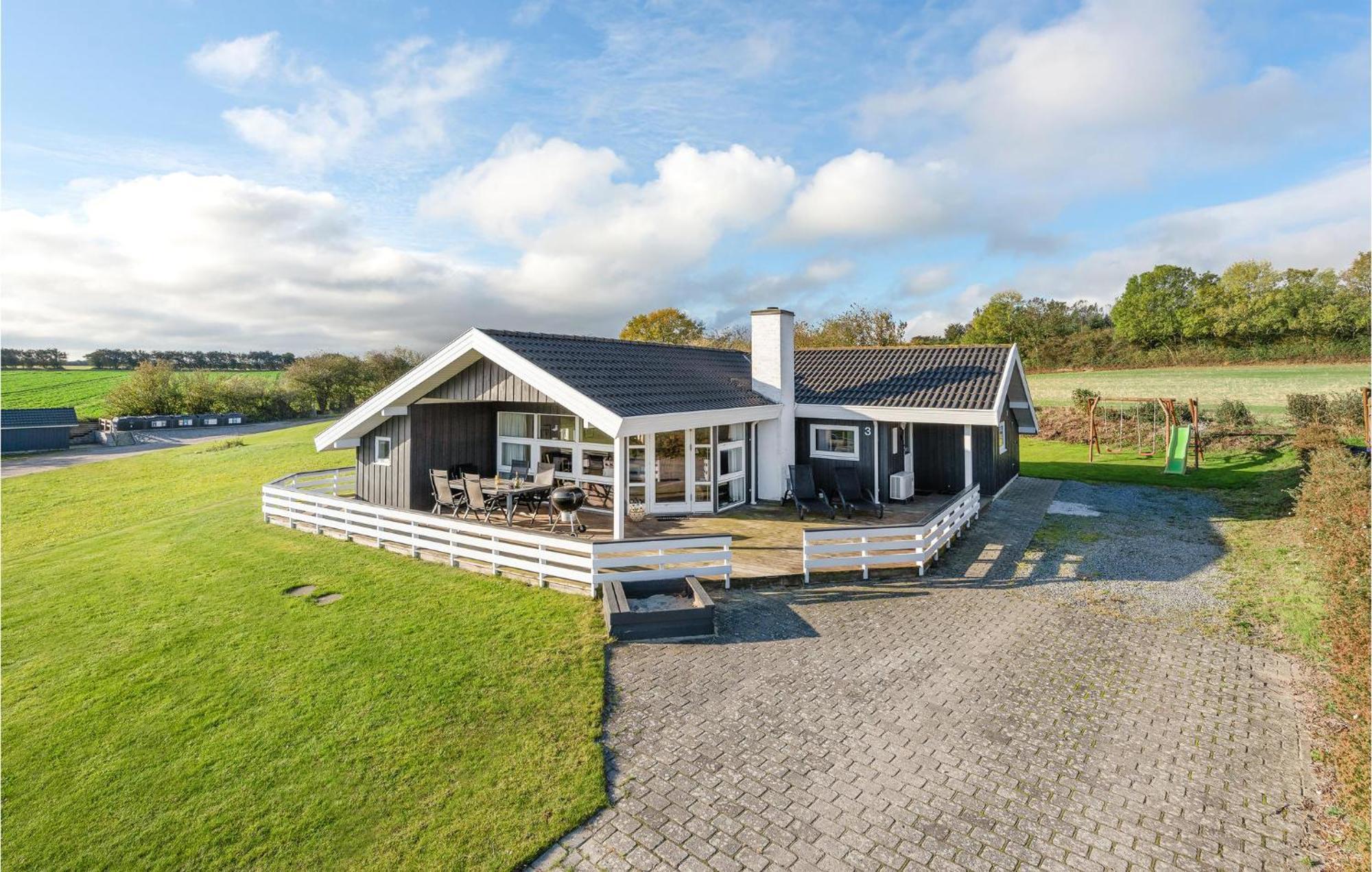 Beautiful Home In Nordborg With Wifi Extérieur photo